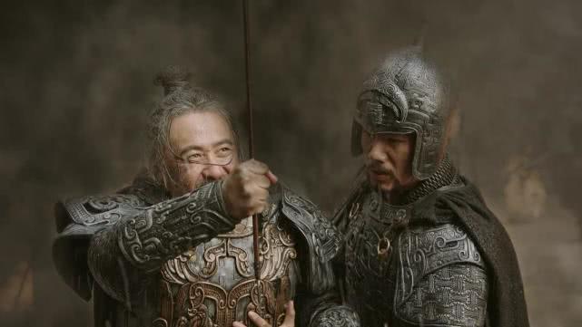 坠谷生还后被烧死