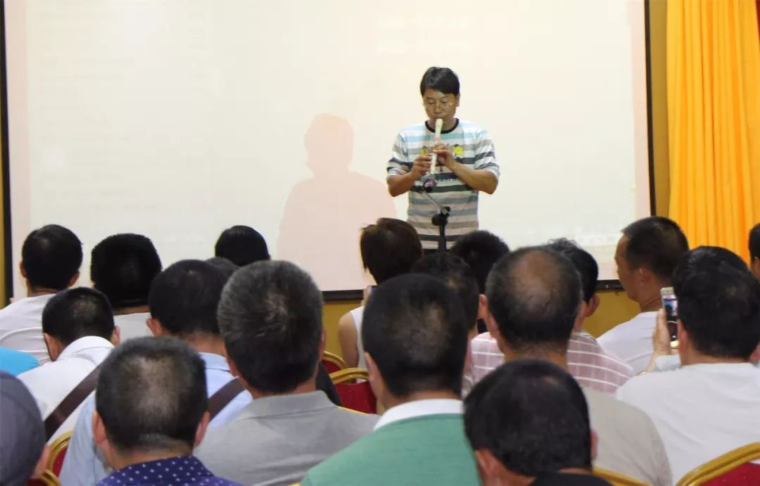 转岗教高中的小学老师：迟早得转