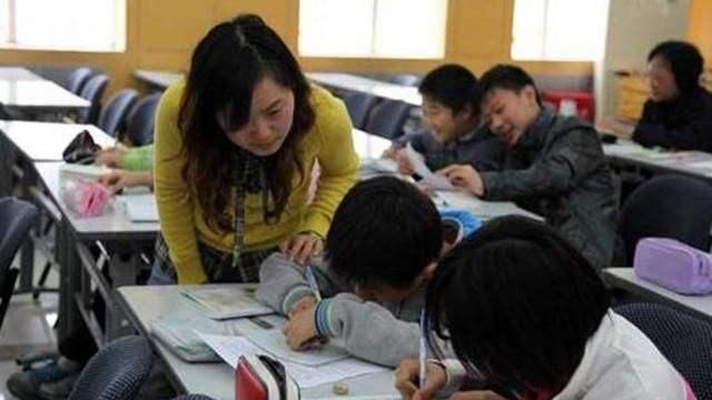 小学老师被调去教高中:压力很大