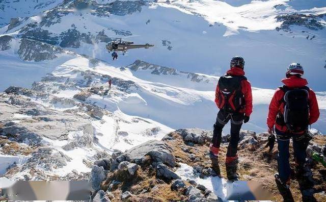 俄罗斯登山者离奇死亡事件
