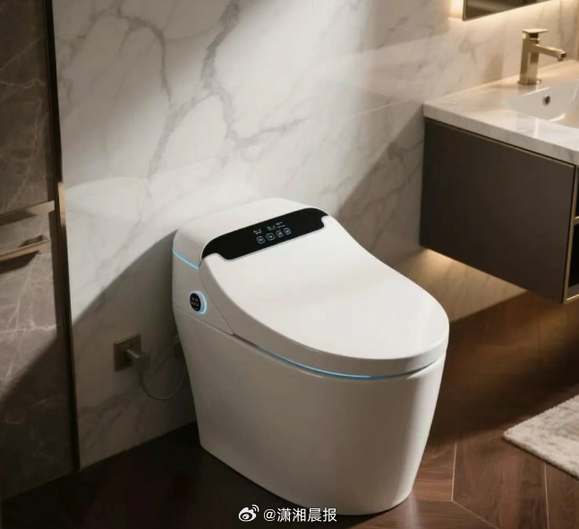 住户因马桶冲水声太响被邻居起诉