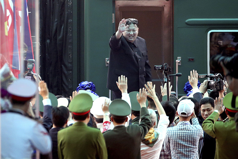 金正恩乘专列来华 现场画面公布
