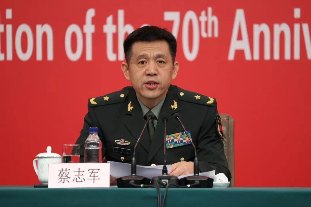 造一架阅兵中的舰载机有多难